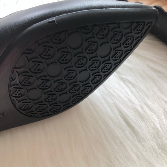 ADRIENNE VITTADINI Scalloped Leather Comfort Flat - Picture 5 of 6